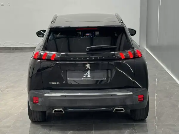 Peugeot 2008 2020 - 15990 EUR, 122000 km - AUTO.MOTO.pt - 122000km - foto 12 de 31
