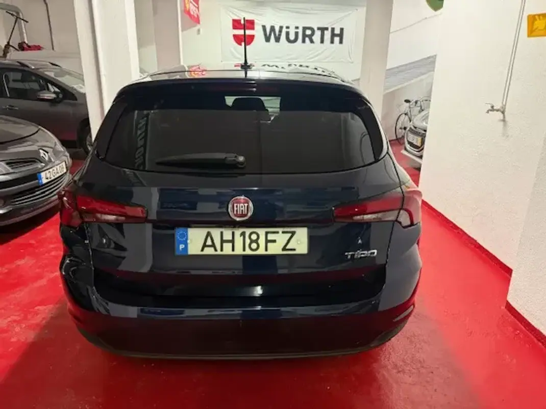 Fiat Tipo Station Wagon 2021 - 10750 EUR, 98000 km - AUTO.MOTO.pt - 98000km - foto 6 de 28