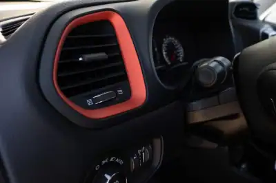 Jeep Renegade 2020 - 27500 EUR, 24000 km - AUTO.MOTO.pt - 24000km - foto 21 de 42