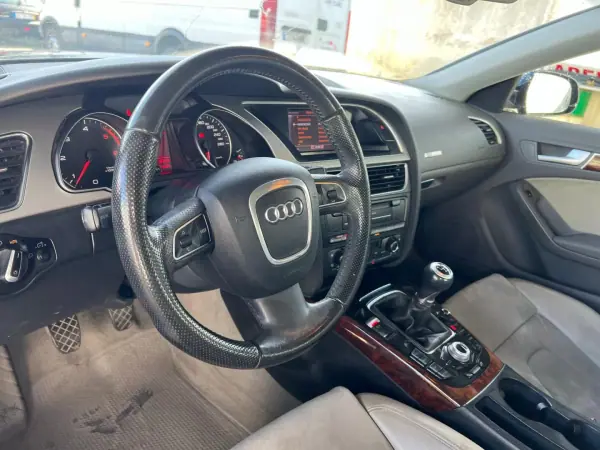 Audi A5 Sportback 2010 - 16500 EUR, 116235 km - AUTO.MOTO.pt - 116235km - foto 12 de 13