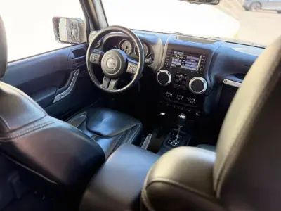 Jeep Wrangler Unlimited 2018 - 49900 EUR, 70780 km - 70780km - foto 11 de 16