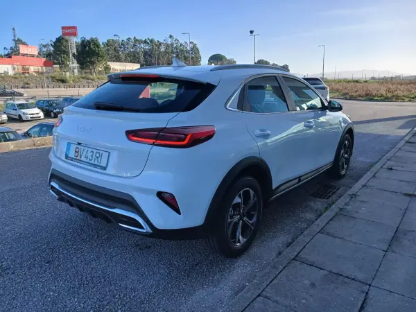 Kia XCeed 2025 - 22950 EUR, 9 km - AUTO.MOTO.pt - 9km - foto 5 de 24