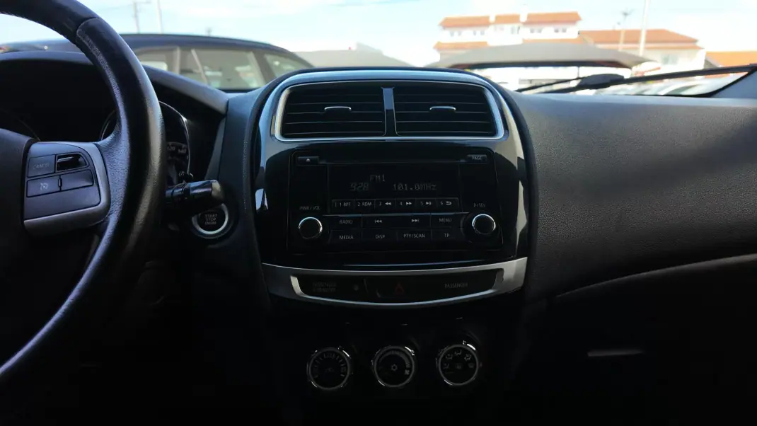 Mitsubishi ASX 2014 - 12500 EUR, 246233 km - AUTO.MOTO.pt - 246233km - foto 12 de 19