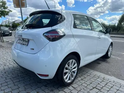 Renault Zoe 2020 - 17900 EUR, 44039 km - AUTO.MOTO.pt - 44039km - foto 7 de 33