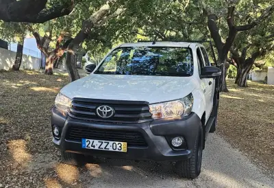 Toyota Hilux 2020 - 29990 EUR, 38000 km - AUTO.MOTO.pt - 38000km - foto 2 de 24