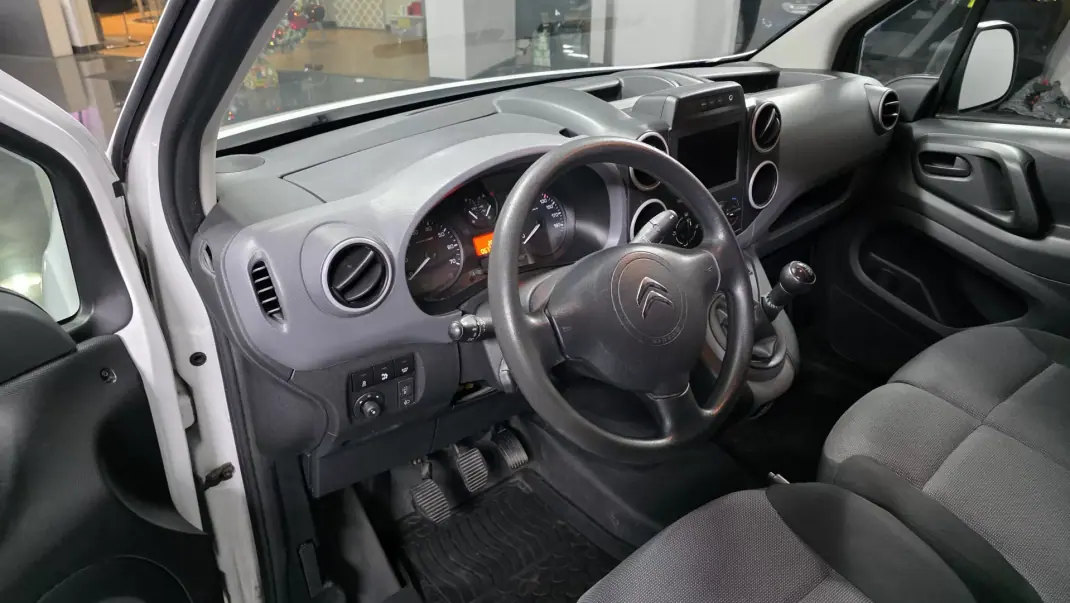Citroën Berlingo 1.6 Bluehdi L2 100 cv longa C Iva 2018 - 16990 EUR, 67000 km - AUTO.MOTO.pt - 67000km - foto 3 de 41