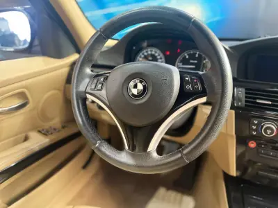 BMW 318 2010 - 10999 EUR, 181000 km - AUTO.MOTO.pt - 181000km - foto 38 de 46