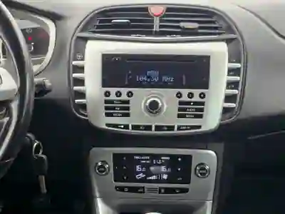 Lancia Delta 2013 - 4750 EUR, 200000 km - 200000km - foto 10 de 12