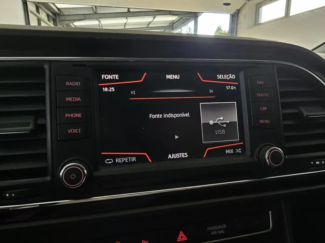 SEAT Leon ST 2016 - 9650 EUR, 246737 km - AUTO.MOTO.pt - 246737km - foto 37 de 79