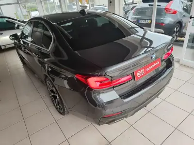 BMW 530e 2022 - 33750 EUR, 158500 km - AUTO.MOTO.pt - 158500km - foto 8 de 36