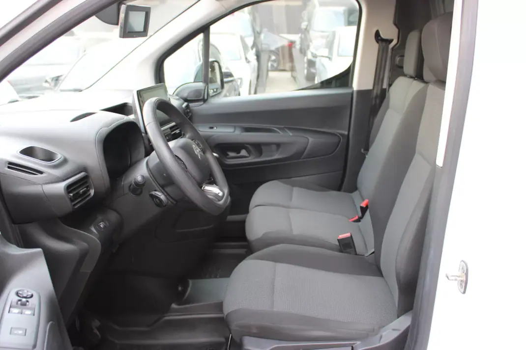 Opel 2022 - 12900 EUR, 154509 km - AUTO.MOTO.pt - 154509km - foto 6 de 24