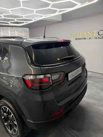 Jeep Compass 2022 - 21900 EUR, 116655 km - AUTO.MOTO.pt - 116655km - foto 30 de 35