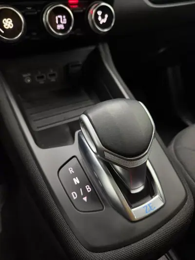 Renault Zoe 2020 - 16750 EUR, 11800 km - AUTO.MOTO.pt - 11800km - foto 14 de 25