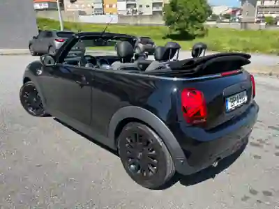 MINI Cabrio 2020 - 18400 EUR, 133000 km - AUTO.MOTO.pt - 133000km - foto 4 de 20