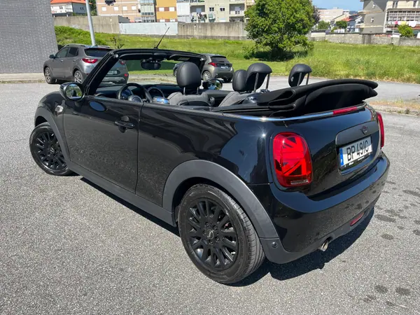 MINI Cabrio 2020 - 18400 EUR, 133000 km - AUTO.MOTO.pt - 133000km - foto 4 de 20