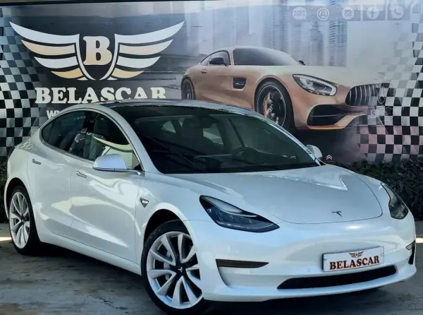 Tesla Model 3 2019 - 20900 EUR, 107000 km - AUTO.MOTO.pt - 107000km - foto 10 de 13