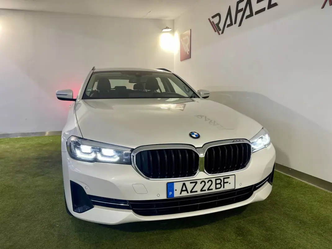 BMW 520 2023 - 31500 EUR, 119000 km - AUTO.MOTO.pt - 119000km - foto 4 de 44