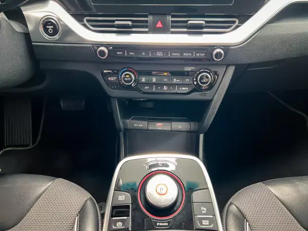 Kia e-Niro 2021 - 21900 EUR, 58000 km - AUTO.MOTO.pt - 58000km - foto 17 de 21