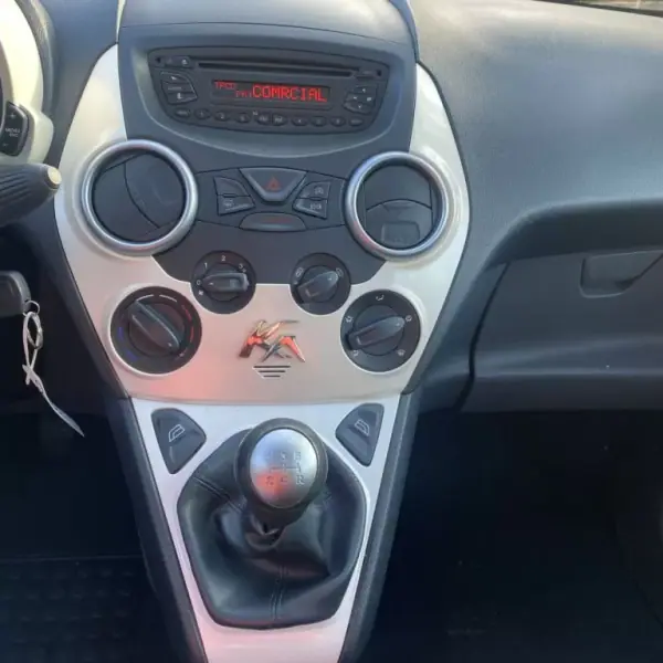 Ford KA 2013 - 7990 EUR, 129000 km - AUTO.MOTO.pt - 129000km - foto 12 de 22