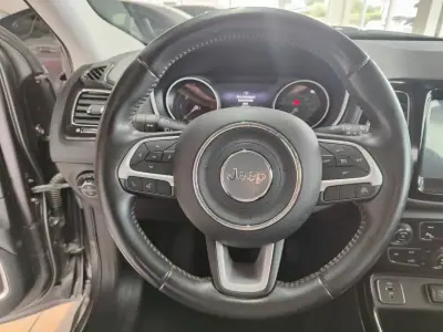 Jeep Compass 2018 - 17250 EUR, 110000 km - AUTO.MOTO.pt - 110000km - foto 26 de 34