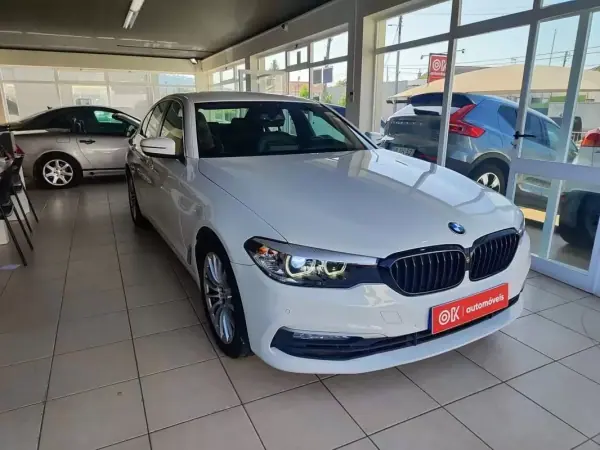 BMW 520 2017 - 23500 EUR, 165600 km - AUTO.MOTO.pt - 165600km - foto 2 de 38