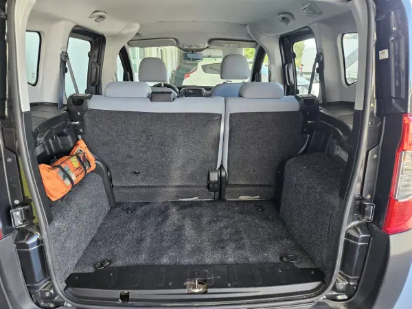 Peugeot Bipper Tepee 2011 - 7250 EUR, 174000 km - AUTO.MOTO.pt - 174000km - foto 7 de 7