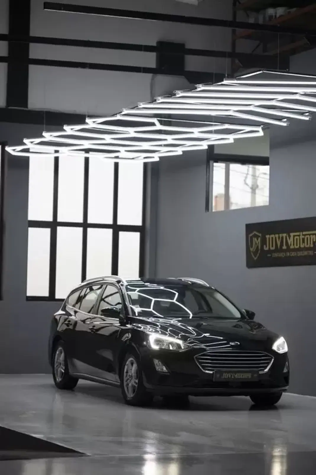 Ford Focus 2021 - 13850 EUR, 196506 km - AUTO.MOTO.pt - 196506km - foto 3 de 42