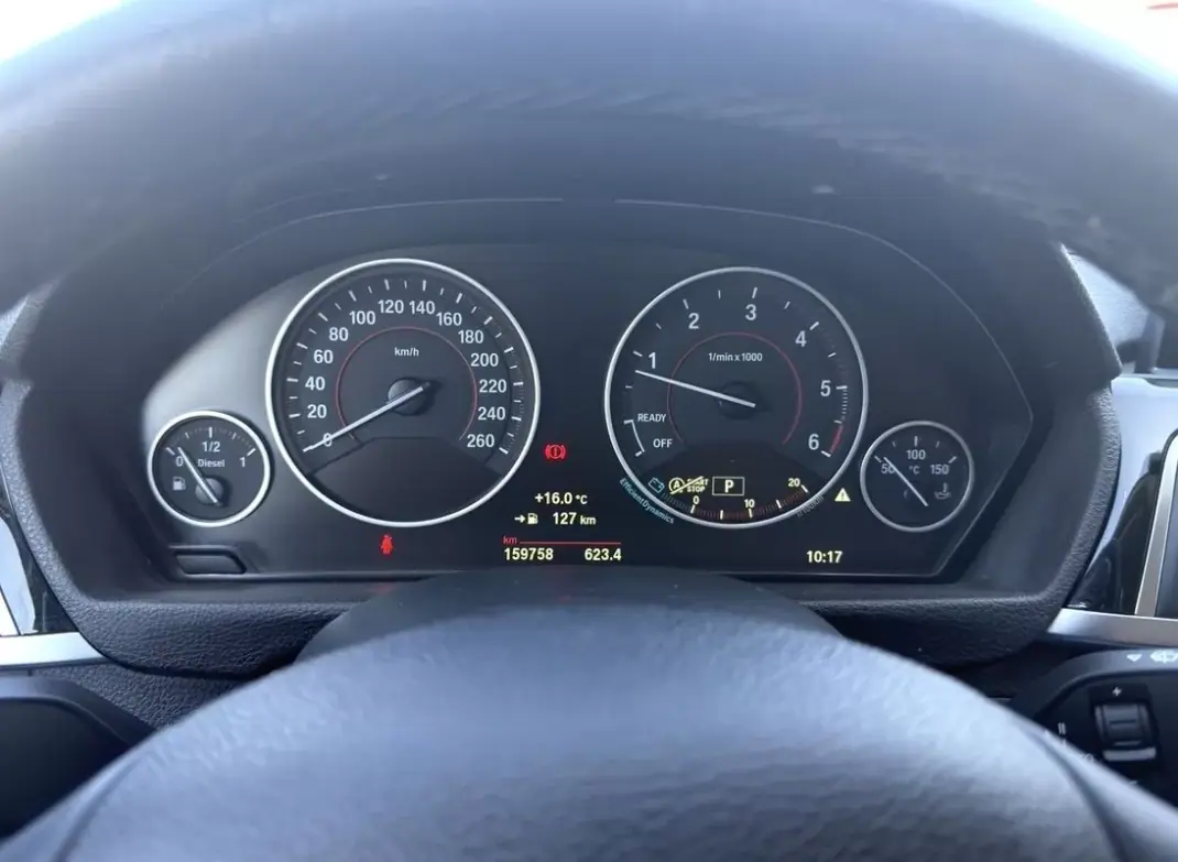 BMW 318 2019 - 21400 EUR, 160000 km - AUTO.MOTO.pt - 160000km - foto 12 de 18