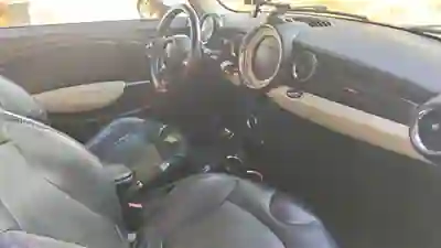 MINI Cooper 2013 - 9500 EUR, 187994 km - AUTO.MOTO.pt - 187994km - foto 10 de 15