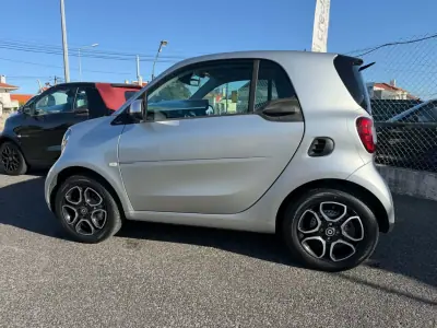 Smart ForTwo 2019 — photo 5 of 8