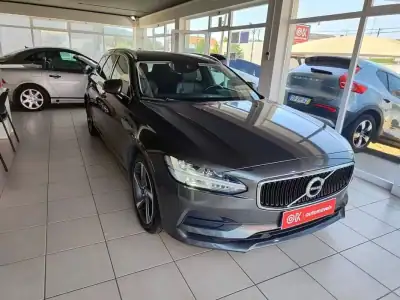 Volvo V90 2018 - 20990 EUR, 188000 km - AUTO.MOTO.pt - 188000km - foto 2 de 35
