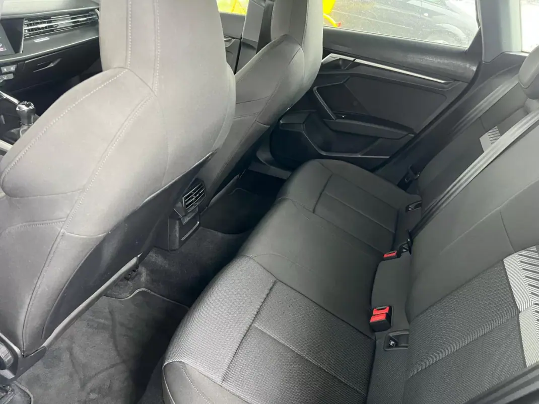 Audi A3 Sportback 2021 - 26750 EUR, 157200 km - AUTO.MOTO.pt - 157200km - foto 14 de 16