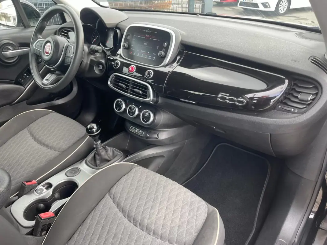 Fiat 500X 2019 - 13900 EUR, 107000 km - AUTO.MOTO.pt - 107000km - foto 8 de 9
