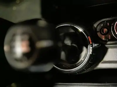 MINI 5 Portas 2016 - 13000 EUR, 203000 km - AUTO.MOTO.pt - 203000km - foto 13 de 27