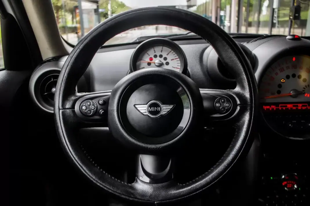MINI Countryman 2012 - 9990 EUR, 264197 km - AUTO.MOTO.pt - 264197km - foto 10 de 27