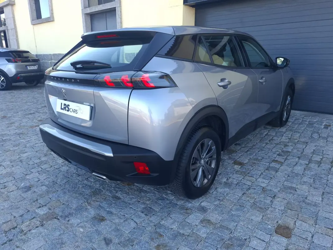 Peugeot 2008 2022 - 16490 EUR, 88812 km - 88812km - foto 6 de 18