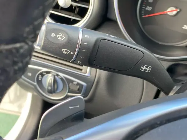 Mercedes-Benz C 220 2018 - 36900 EUR, 76254 km - AUTO.MOTO.pt - 76254km - foto 9 de 27
