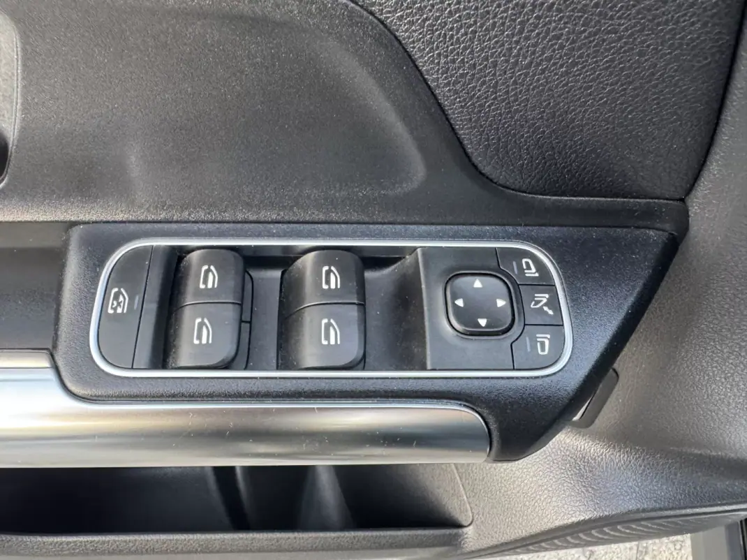Mercedes-Benz EQA 2021 - 28900 EUR, 92000 km - 92000km - foto 47 de 50