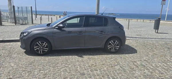 Peugeot 208 2021 - 14000 EUR, 15600 km - AUTO.MOTO.pt - 15600km - foto 2 de 7