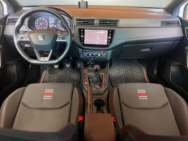 SEAT Ibiza 2019 - 13900 EUR, 117053 km - AUTO.MOTO.pt - 117053km - foto 6 de 21