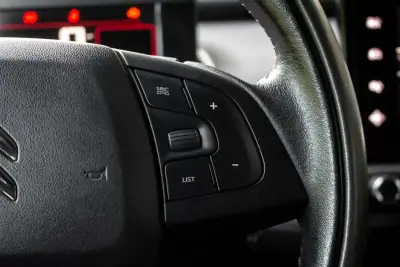 Citroën C4 Cactus 2016 - 10550 EUR, 98640 km - AUTO.MOTO.pt - 98640km - foto 15 de 42