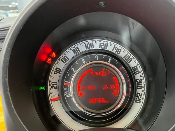 Fiat 500 2018 - 9500 EUR, 141121 km - AUTO.MOTO.pt - 141121km - foto 25 de 31
