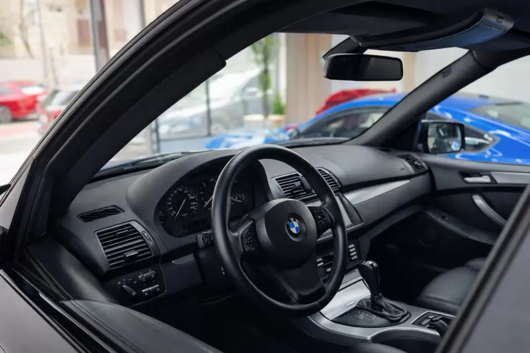 BMW X5 2006 - 15000 EUR, 289000 km - AUTO.MOTO.pt - 289000km - foto 4 de 8