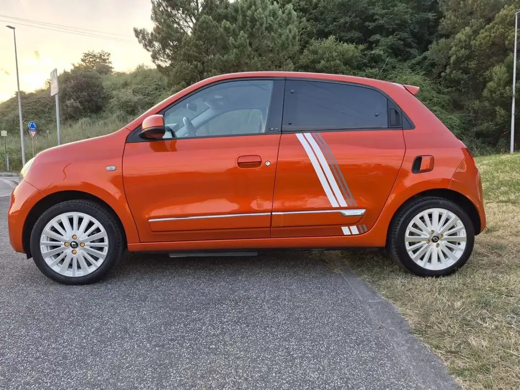 Renault Twingo 2021 - 13499 EUR, 55410 km - AUTO.MOTO.pt - 55410km - foto 4 de 32