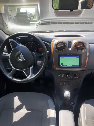 Dacia Sandero 2018 - 9900 EUR, 121000 km - AUTO.MOTO.pt - 121000km - foto 13 de 30
