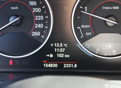BMW 318 2013 - 14900 EUR, 154000 km - AUTO.MOTO.pt - 154000km - foto 33 de 35