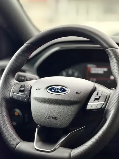 Ford Focus 2023 - 17950 EUR, 55000 km - 55000km - foto 31 de 31