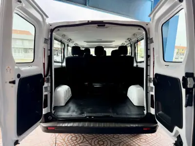 Renault Trafic 2022 - 29950 EUR, 113000 km - AUTO.MOTO.pt - 113000km - foto 23 de 24