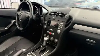 Mercedes-Benz SLK 200 2006 - 16490 EUR, 133014 km - AUTO.MOTO.pt - 133014km - foto 13 de 25