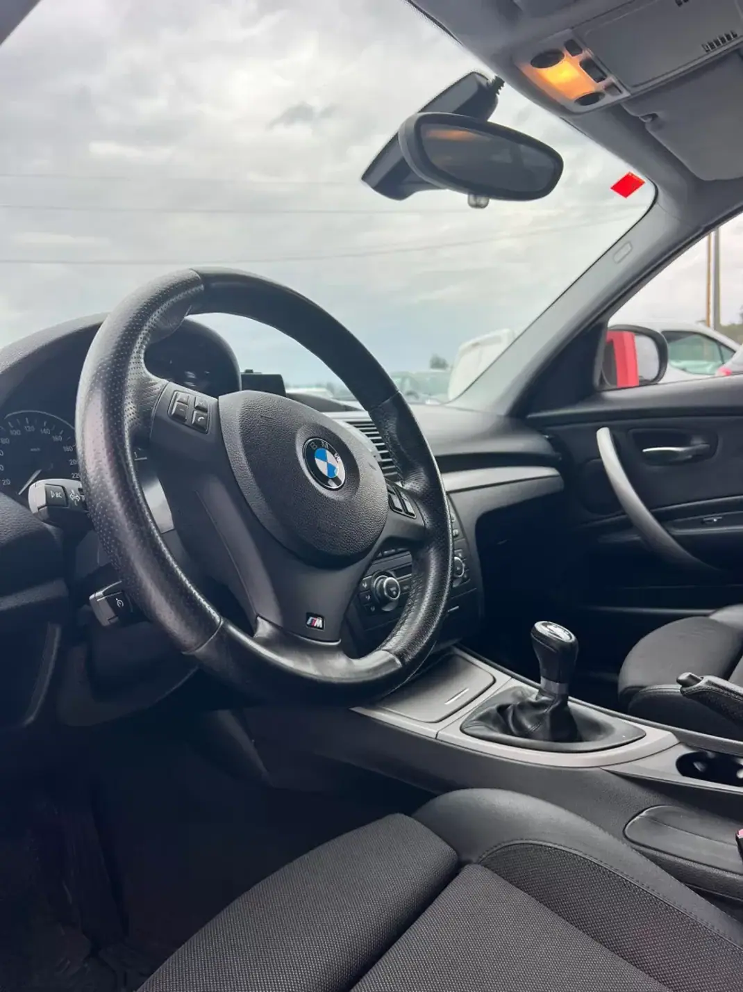 BMW 116 2011 - 14000 EUR, 184987 km - AUTO.MOTO.pt - 184987km - foto 11 de 26